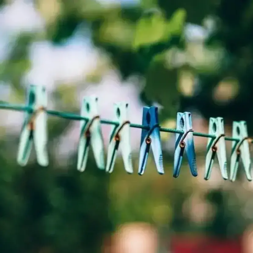 100均の洗濯ロープはキャンプに便利！使い方や結び方をチェック