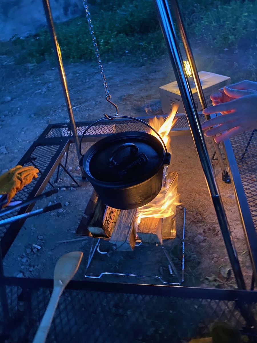 ダッチオーブンと焚き火台